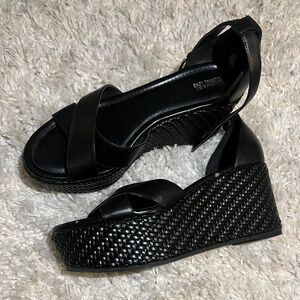 Michael kors wedges black size 9